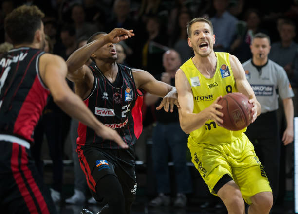 动全队的潜 动全队的潜